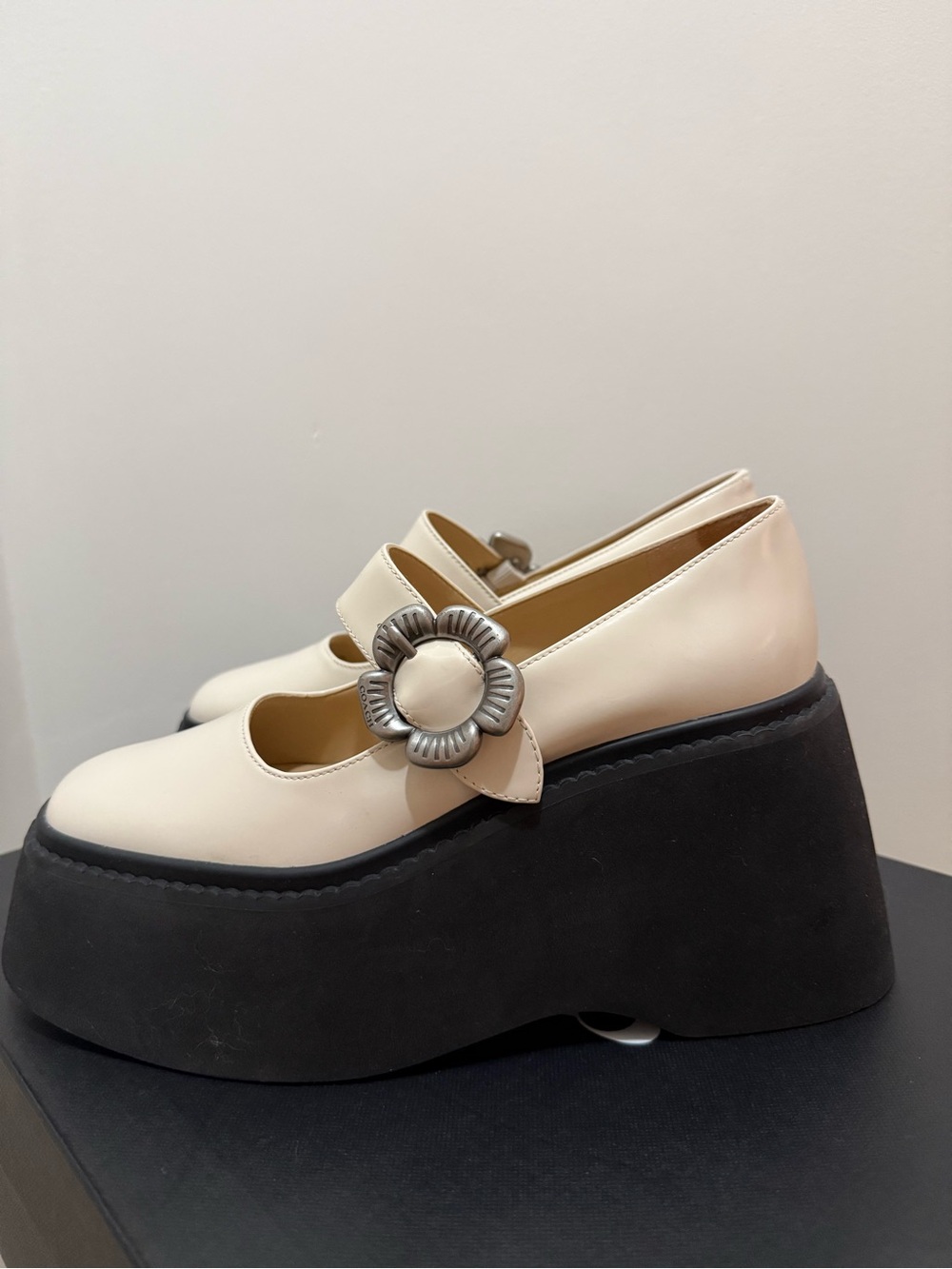 Authentic coach mary Jane’s - Picture 3 of 10